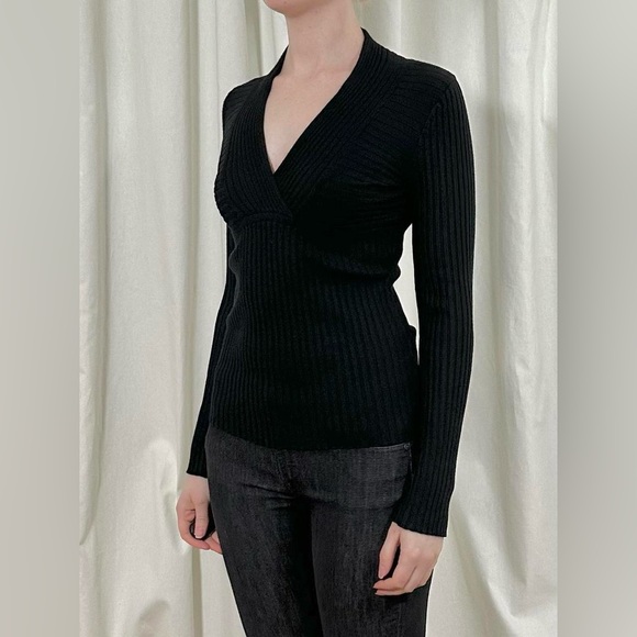 Fitted Ribbed Knit Sweater - Picture 3 of 7